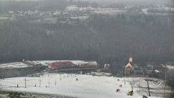 Horní část sjezdovky skiareálu Hlubočky