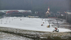 Horní část sjezdovky skiareálu Hlubočky