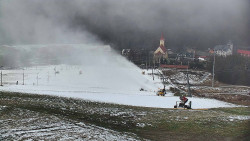 Horní část sjezdovky skiareálu Hlubočky