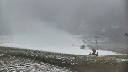 Horní část sjezdovky skiareálu Hlubočky