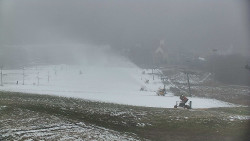 Horní část sjezdovky skiareálu Hlubočky