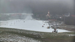 Horní část sjezdovky skiareálu Hlubočky