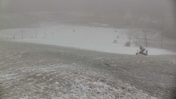 Horní část sjezdovky skiareálu Hlubočky