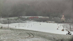 Horní část sjezdovky skiareálu Hlubočky