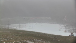 Horní část sjezdovky skiareálu Hlubočky