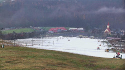 Horní část sjezdovky skiareálu Hlubočky