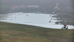 Horní část sjezdovky skiareálu Hlubočky