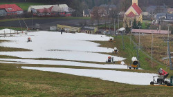 Horní část sjezdovky skiareálu Hlubočky
