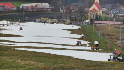 Horní část sjezdovky skiareálu Hlubočky