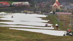 Horní část sjezdovky skiareálu Hlubočky