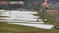 Horní část sjezdovky skiareálu Hlubočky