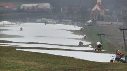 Horní část sjezdovky skiareálu Hlubočky