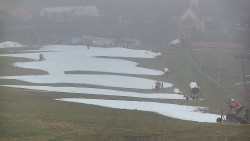 Horní část sjezdovky skiareálu Hlubočky