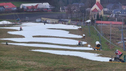 Horní část sjezdovky skiareálu Hlubočky