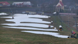 Horní část sjezdovky skiareálu Hlubočky