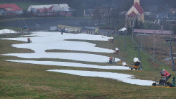 Horní část sjezdovky skiareálu Hlubočky