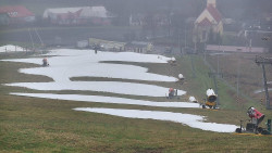 Horní část sjezdovky skiareálu Hlubočky