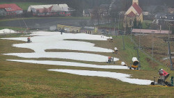 Horní část sjezdovky skiareálu Hlubočky