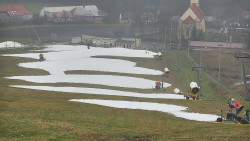 Horní část sjezdovky skiareálu Hlubočky