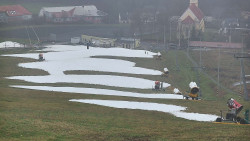 Horní část sjezdovky skiareálu Hlubočky