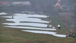 Horní část sjezdovky skiareálu Hlubočky