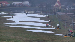 Horní část sjezdovky skiareálu Hlubočky