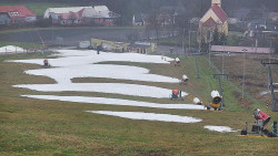 Horní část sjezdovky skiareálu Hlubočky