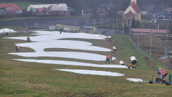 Horní část sjezdovky skiareálu Hlubočky