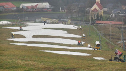 Horní část sjezdovky skiareálu Hlubočky
