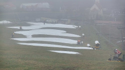 Horní část sjezdovky skiareálu Hlubočky