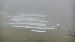 Horní část sjezdovky skiareálu Hlubočky