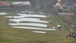 Horní část sjezdovky skiareálu Hlubočky