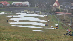 Horní část sjezdovky skiareálu Hlubočky