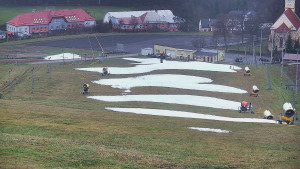 Skiareál Hlubočky - Horní část sjezdovky skiareálu Hlubočky - 15.12.2025 v 08:50 Skiareál Hlubočky - Horní část sjezdovky skiareálu Hlubočky - 15.12.2025 v 08:50