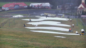 Skiareál Hlubočky - Horní část sjezdovky skiareálu Hlubočky - 15.12.2025 v 09:30 Skiareál Hlubočky - Horní část sjezdovky skiareálu Hlubočky - 15.12.2025 v 09:30