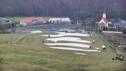 Horní část sjezdovky skiareálu Hlubočky