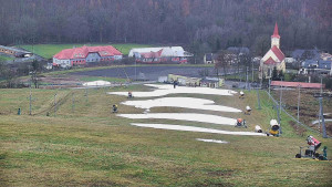 Skiareál Hlubočky - Horní část sjezdovky skiareálu Hlubočky - 15.12.2025 v 12:40 Skiareál Hlubočky - Horní část sjezdovky skiareálu Hlubočky - 15.12.2025 v 12:40