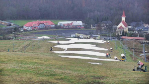 Skiareál Hlubočky - Horní část sjezdovky skiareálu Hlubočky - 15.12.2025 v 12:50 Skiareál Hlubočky - Horní část sjezdovky skiareálu Hlubočky - 15.12.2025 v 12:50