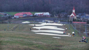 Skiareál Hlubočky - Horní část sjezdovky skiareálu Hlubočky - 15.12.2025 v 15:35 Skiareál Hlubočky - Horní část sjezdovky skiareálu Hlubočky - 15.12.2025 v 15:35