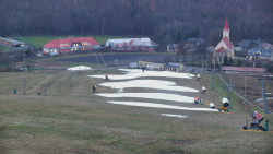 Horní část sjezdovky skiareálu Hlubočky