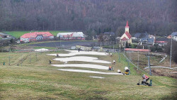 Horní část sjezdovky skiareálu Hlubočky