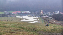 Horní část sjezdovky skiareálu Hlubočky