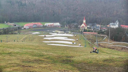 Horní část sjezdovky skiareálu Hlubočky