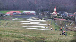 Horní část sjezdovky skiareálu Hlubočky