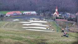 Horní část sjezdovky skiareálu Hlubočky