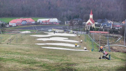 Horní část sjezdovky skiareálu Hlubočky