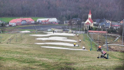 Horní část sjezdovky skiareálu Hlubočky