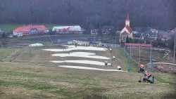 Horní část sjezdovky skiareálu Hlubočky