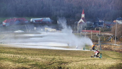 Horní část sjezdovky skiareálu Hlubočky