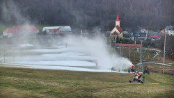 Horní část sjezdovky skiareálu Hlubočky